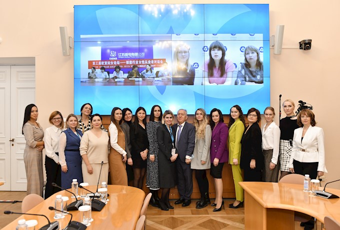 На Евразийском женском форуме рассказали о карьерных возможностях для девушек в атомной отрасли
