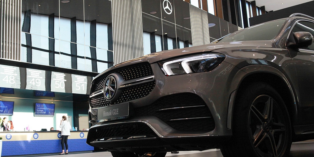 Mercedes-Benz презентует участникам ПМЭФ новейший электромобиль