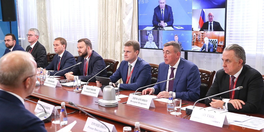 Владимир Путин утвердил перечень поручений по итогам встречи с модераторами ключевых сессий ВЭФ-2021