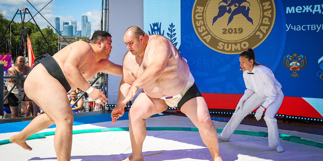 Сборные России и Японии по сумо встретятся на ВЭФ-2019
